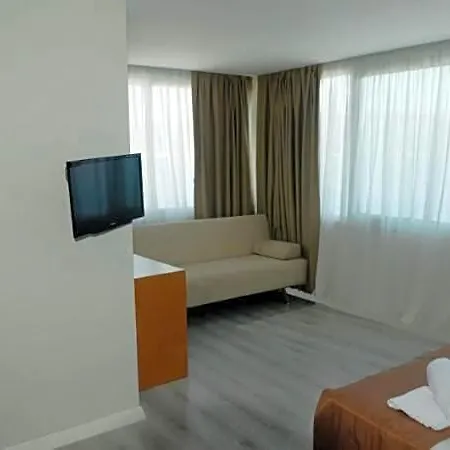 Heaven Hotel *