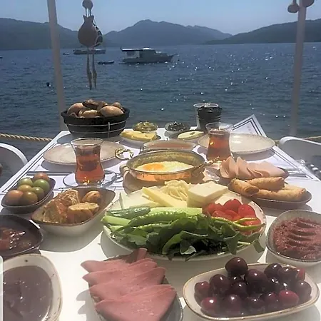 Hotel Heaven İçmeler