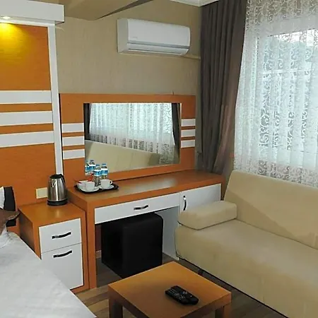 Hotel Heaven *